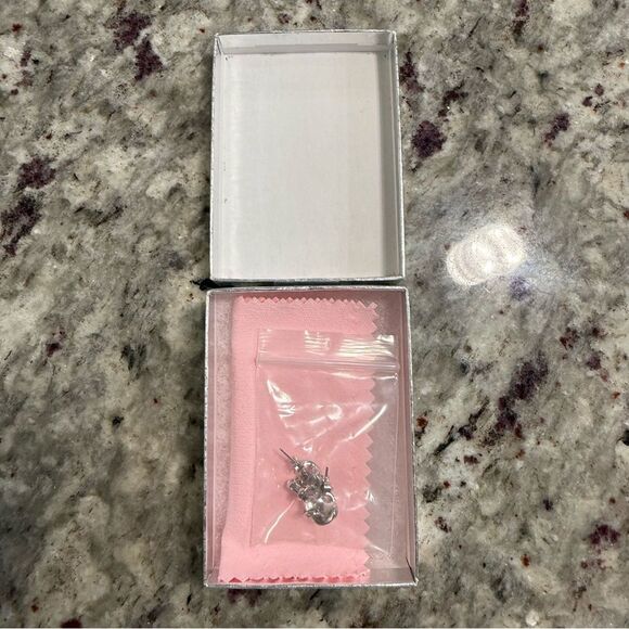 NEW 925 Sterling Silver Elegant Silver Knot Earrings - Picture 5 of 13